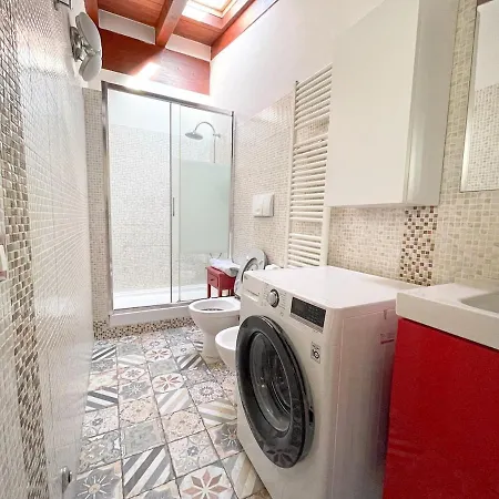 The Urban Nest 2, Spacious, Wifi And Near The Red Metro Milan