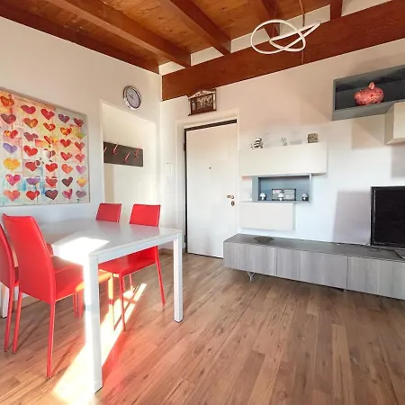 The Urban Nest 2, Spacious, Wifi And Near The Red Metro Apartment Milan